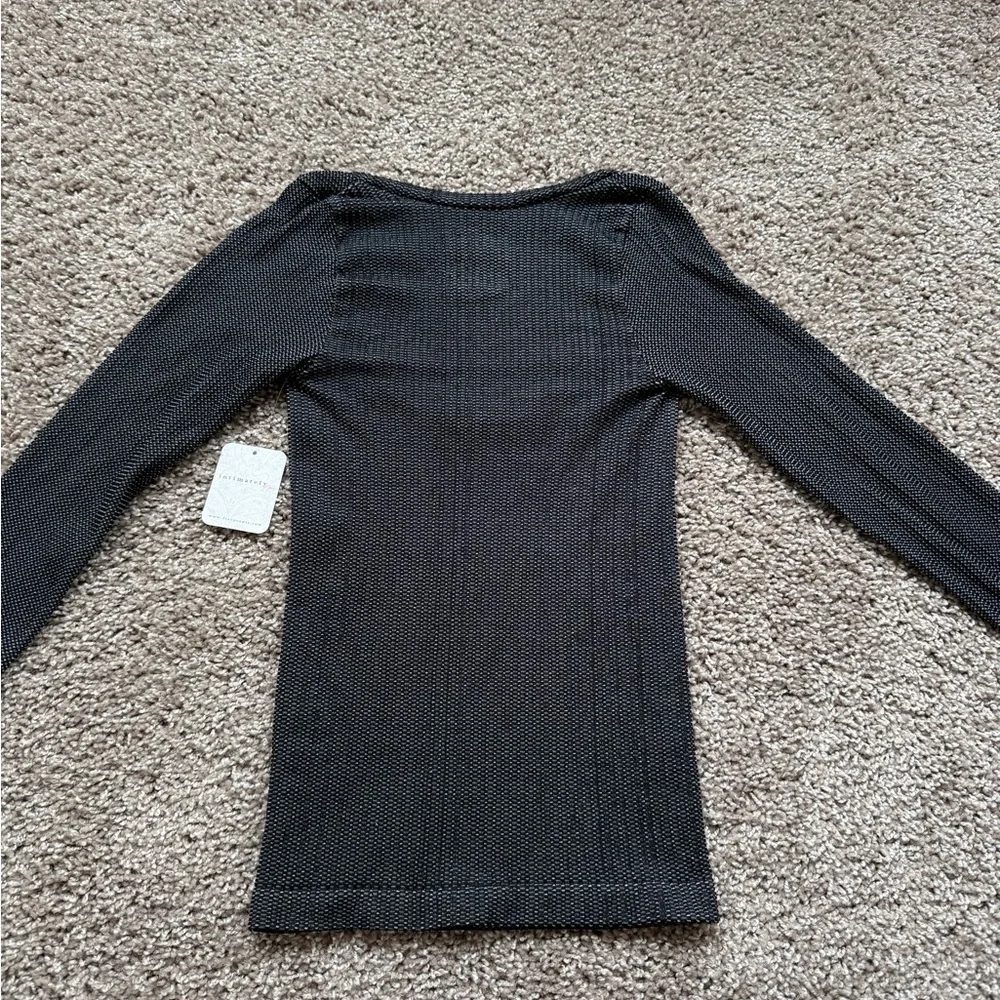 Intimately FP Clean Slate Seamless Layering Top In Black NWT - Picture 7 of 7